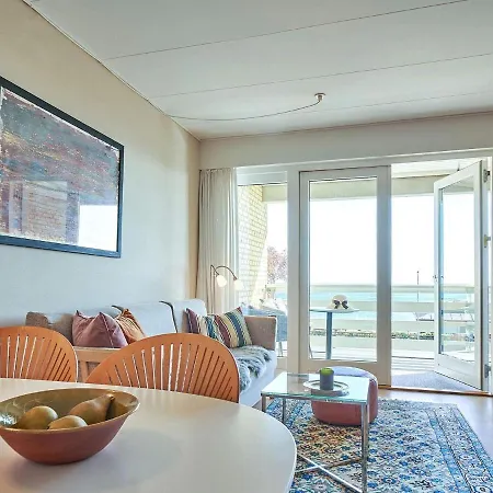 Comfortable Seaside Retreat - By Traum *